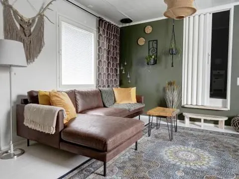 BOAZU riverside home
