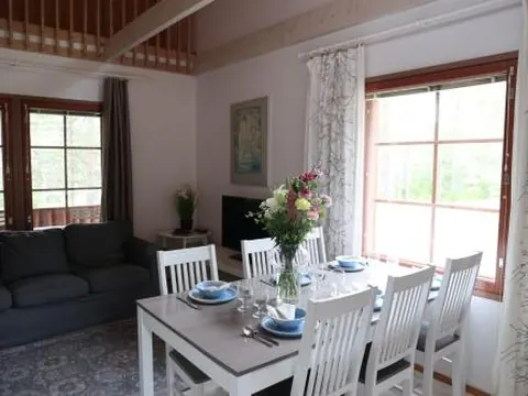 Aurora Cottage Ounasvaara by BookLapland