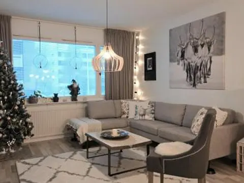 Arctic Circle Home