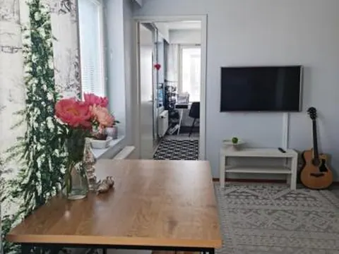 Lakeland Apartments