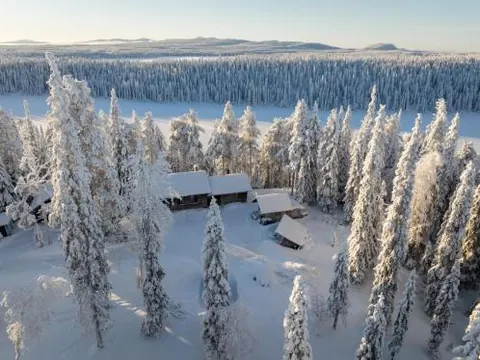 Hilltop Villa at Lake Porontima