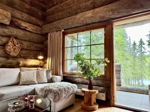 Lake Aurora by Lapland Villas, Ruka, Lake View, Private Sauna, Fireplace