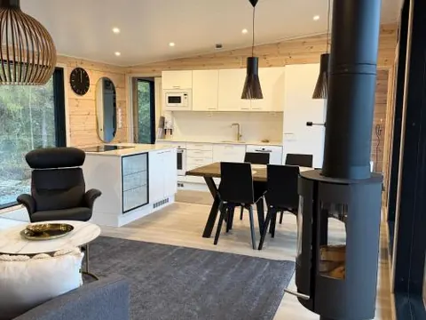 Modern VillaJoenhelmi with jacuzzi and sauna