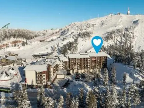 Ruka City Chalets, ski-in ski-out, 2 ski pass