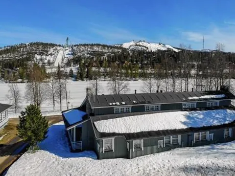 Kivanta F 27 - Ruka Lakeside Chalet for 10 with Sauna
