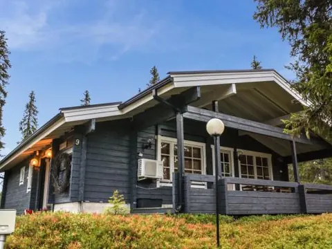 Holiday Home Metsä-vuosseli rukalumous by Interhome