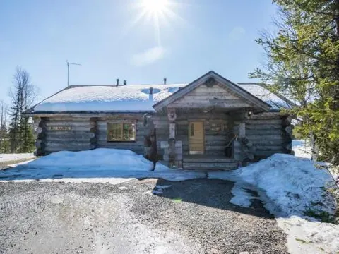 Holiday Home Iso-karhu by Interhome