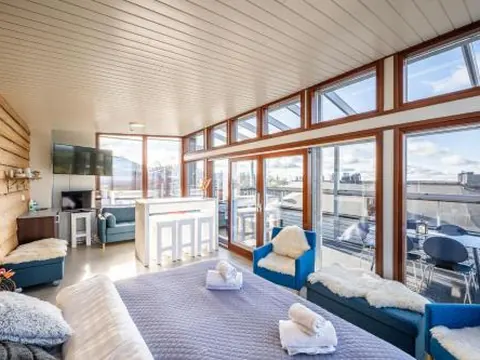 Hotel Arctic Zone