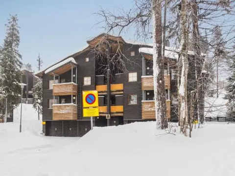 Holiday Home Karhunvartijan linna a3 by Interhome