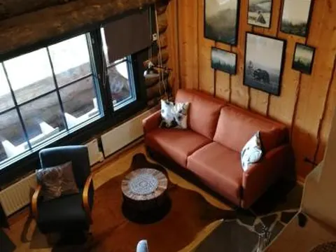 Chill Cave - logwood cottage