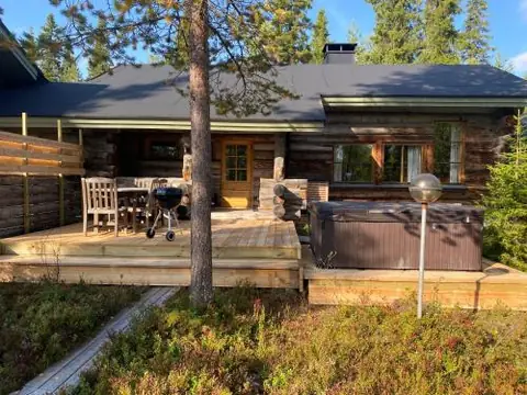 Ruka Villa Pipo slopes, skiing, lake, jacuzzi