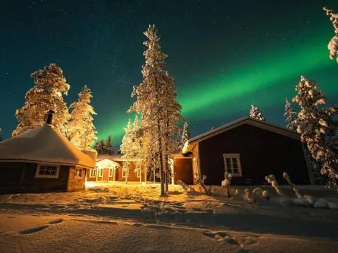 ELK Aurora Lodge