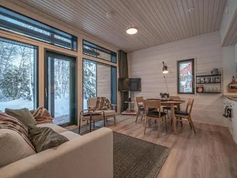 Pitkäkuusen mökki