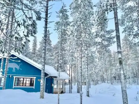 Hippu Holiday Home in peaceful location near Äkäslompolo