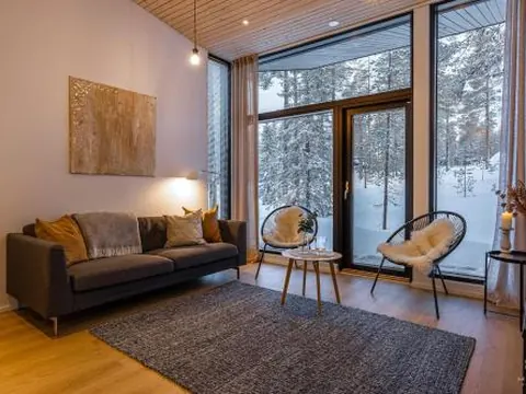 Villa Suunnikas by Hilla Villas
