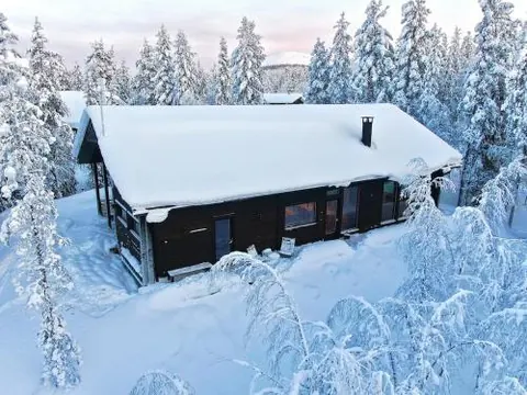 Fjellen Lodge by Hilla Villas