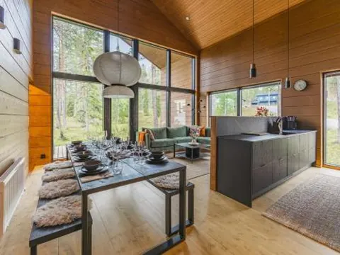 Villa Haltija - Stylish 4BR Villa with Jacuzzi & Sauna