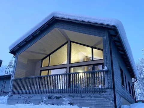 Villa Iiris - Peaceful Lapland Villa Surrounded by Nature